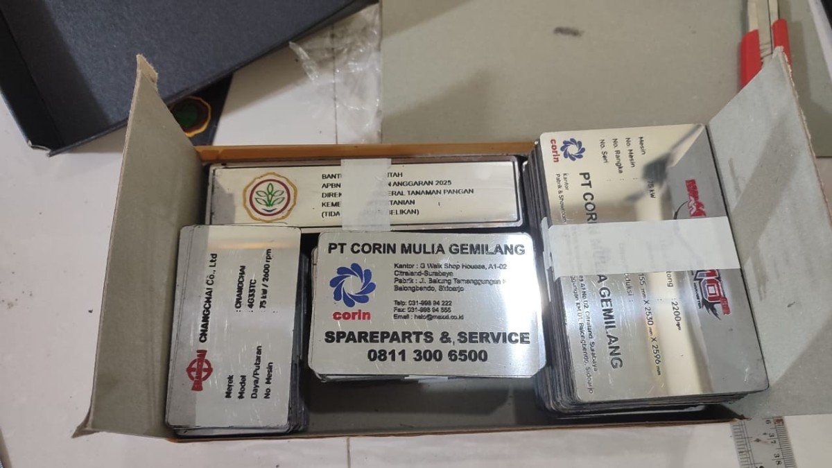 Nameplate Stainless 410 mirror 0,6mm